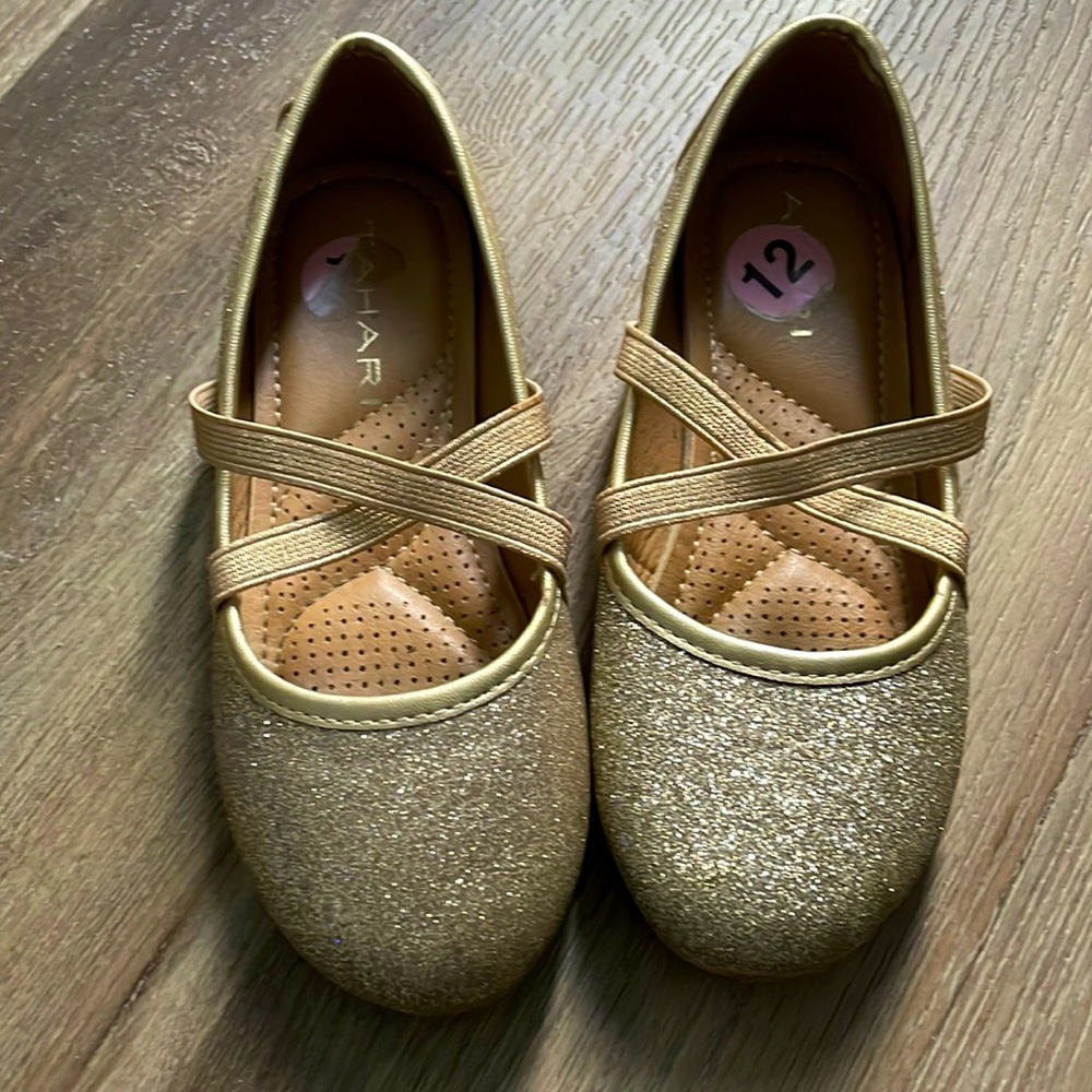 Girls shoes